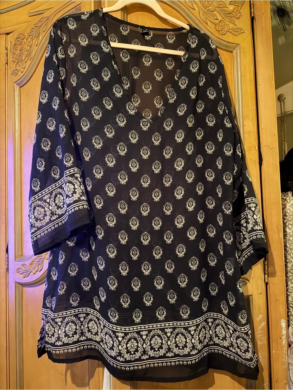 Black & White Printed V-Neck Swim Coverup Tunic
